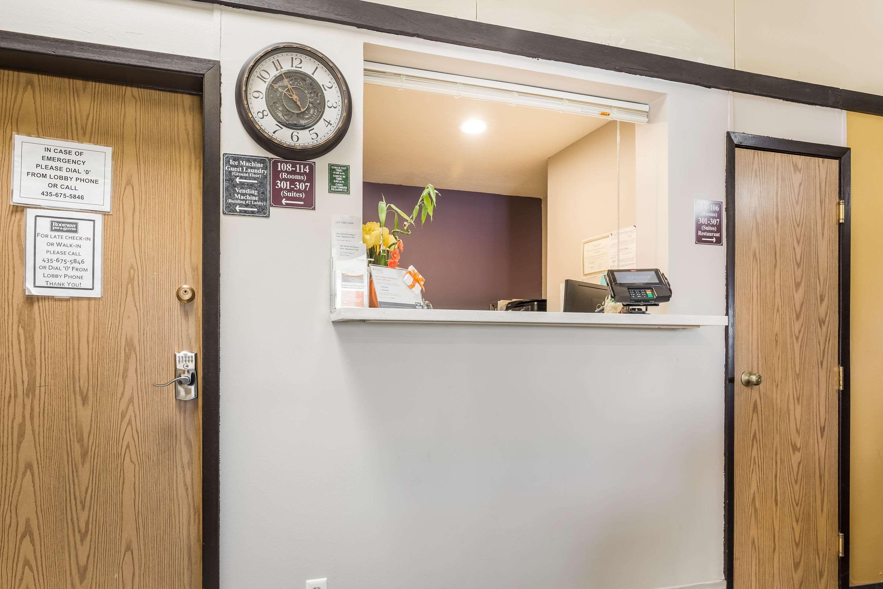 Rodeway Inn & Suites Big Water - Antelope Canyon Екстер'єр фото
